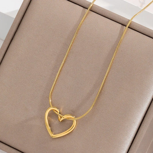 Fashion Twist Heart Pendant Necklace For Women Girls 18K Gold Plated Stainless Steel Chain Necklace